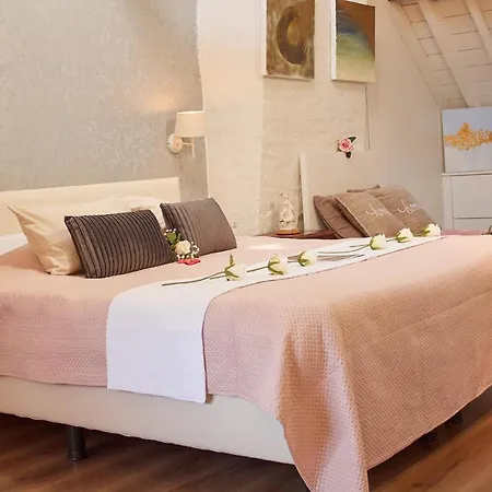 Bed & Breakfast The White Queen 3*