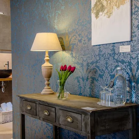Bed & Breakfast The White Queen 3*